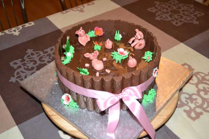 Schweinchen Duplo Torte